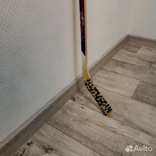 Клюшка хоккейная