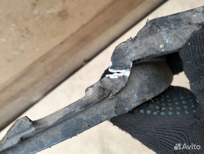 Решетка переднего бампера Kia Cerato 3 2017