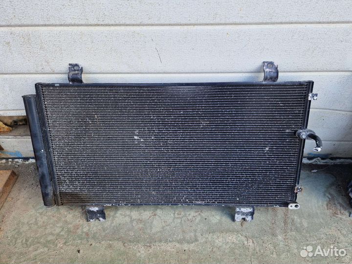 Радиатор кондиционера lexus is250