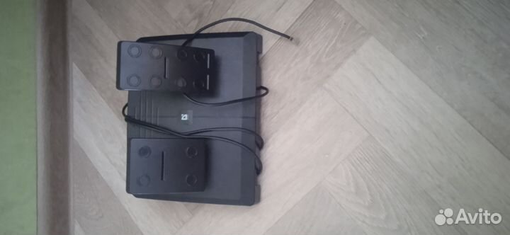 Игровой руль с педалями