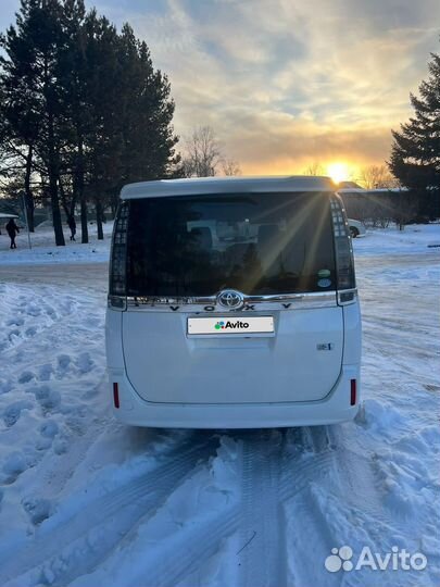 Toyota Voxy 1.8 CVT, 2015, 214 000 км