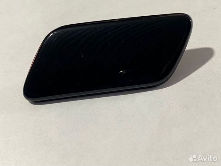 Крышка омывателя фары передняя левая Toyota Land