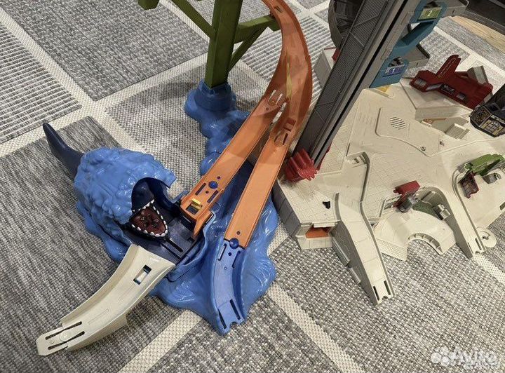 Игровой набор hot wheels - невообразимый гараж