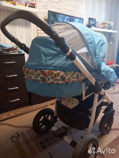 Прогулочная коляска