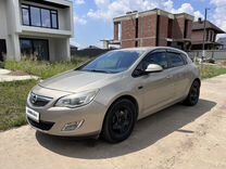 Opel Astra 1.6 AT, 2012, 200 000 км, с пробегом, цена 800 000 руб.