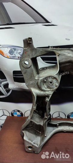 Подрамник передний Mercedes W203