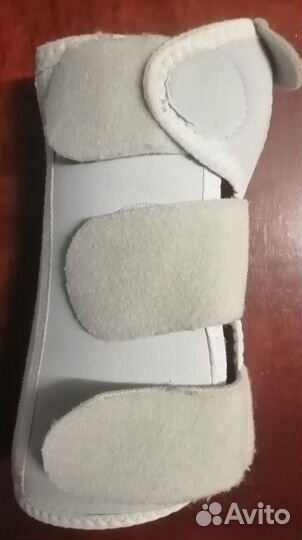 Ортез на лучезапястный сустав левый