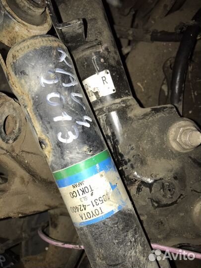 Задний амортизатор Тойота Раф4 2013-2019