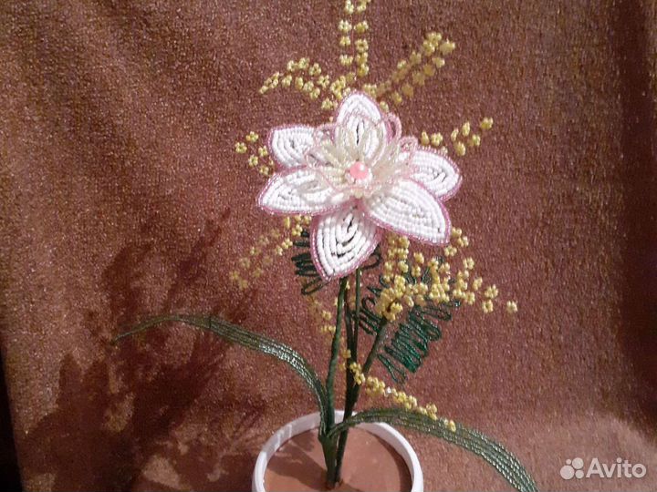 Цветы из бисера