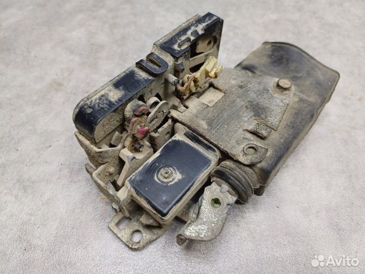 Замок двери передний левый Renault Logan 1 1.6 K7M