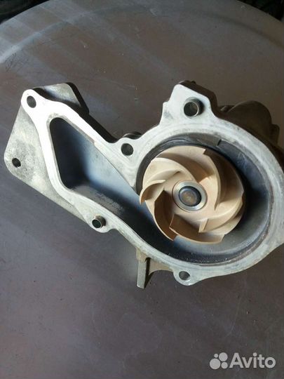 Помпа ford focus