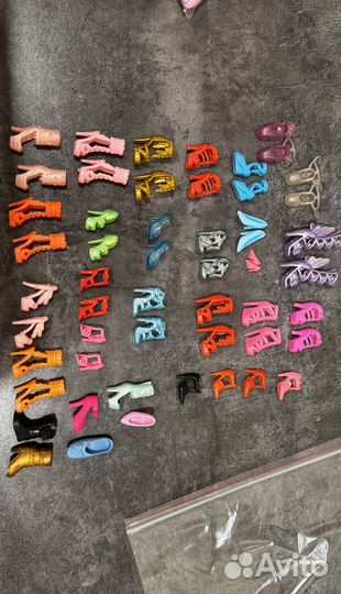 Аксесуары и обувь для барби