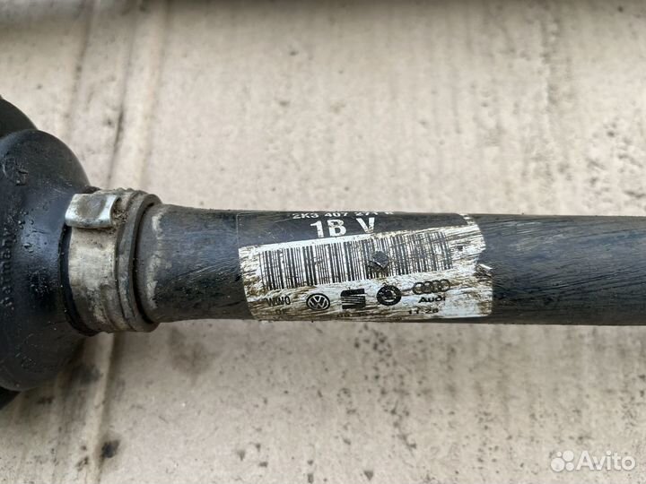 Приводной вал Фольксваген Пассат сс
