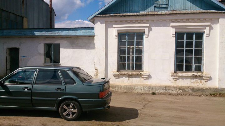 Здания, 671 м²