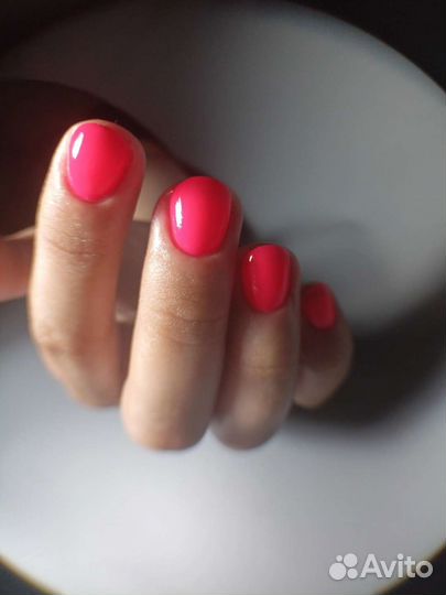 Наращивание ногтей, покрытие гелем