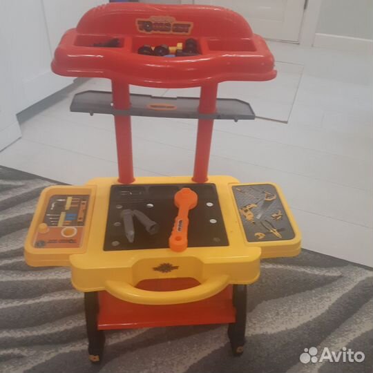 Стол для инструментов для мальчиков