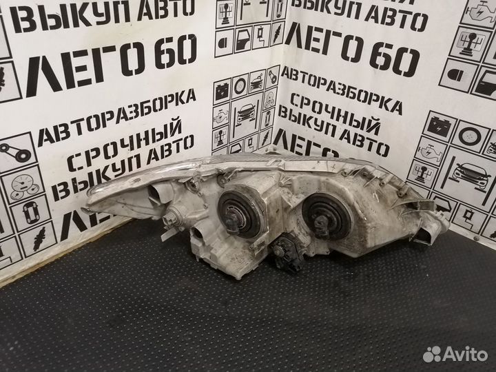 Фара левая для Toyota Camry V40