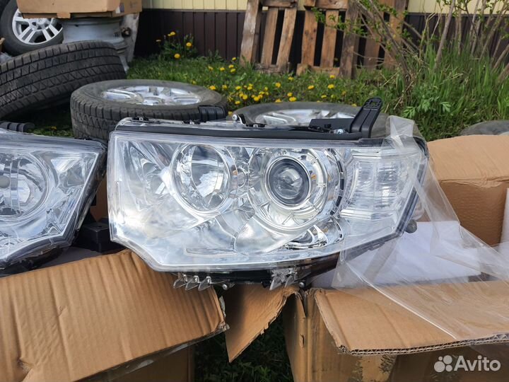 Фары pajero sport 2