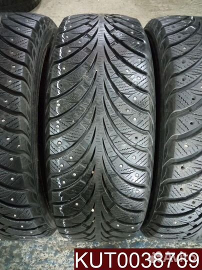Sava Eskimo Stud 215/60 R16 107U