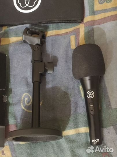 AKG P3S
