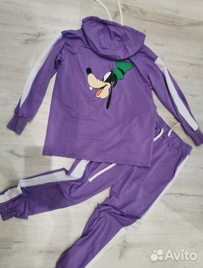 Спортивный костюм женский новый