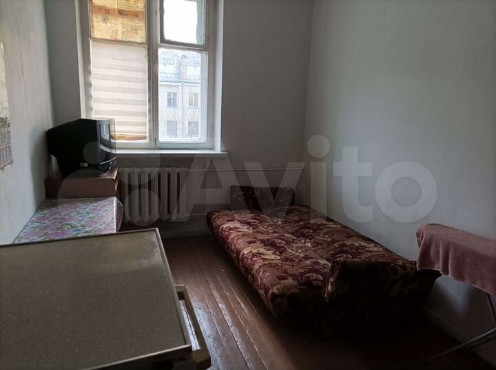 Комната 13 м² в 4-к., 5/5 эт.