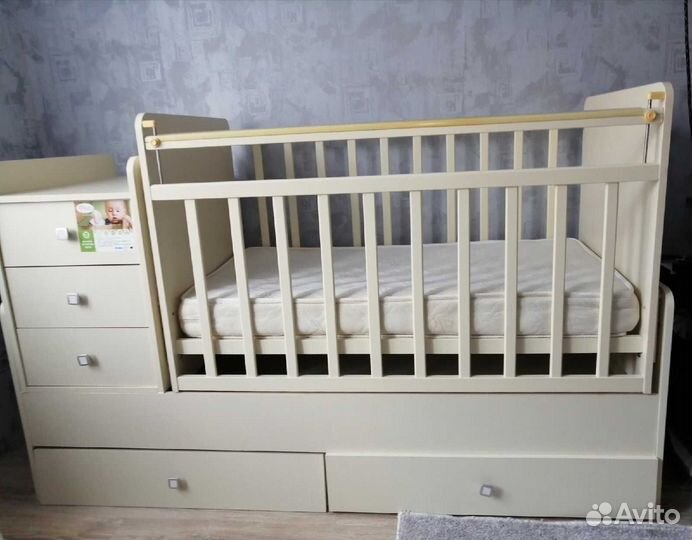 Детская кроватка трансформер с маятником