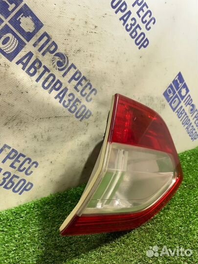 Фонарь задний правый Renault Fluence седан 1.6 K4M