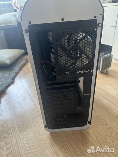 Корпус aerocool белый