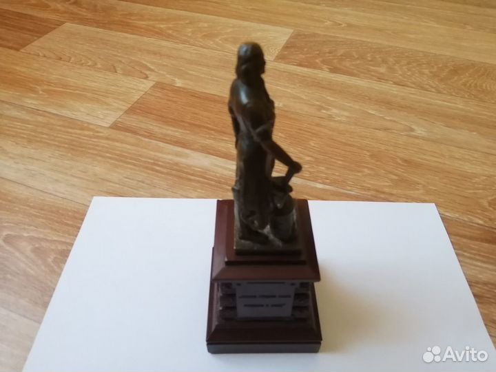 Статуэтка Пётр 1 бронза