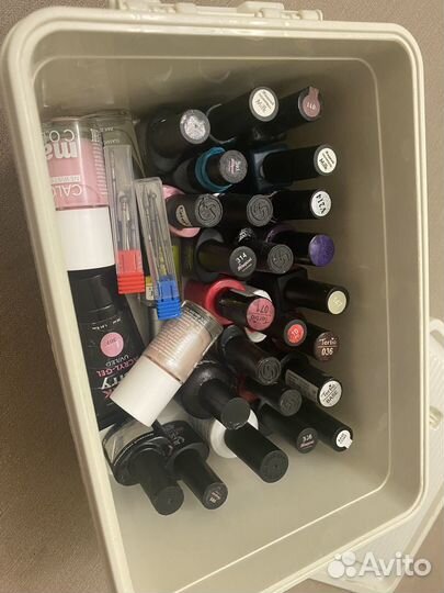 Лампа для ногтей и лаки