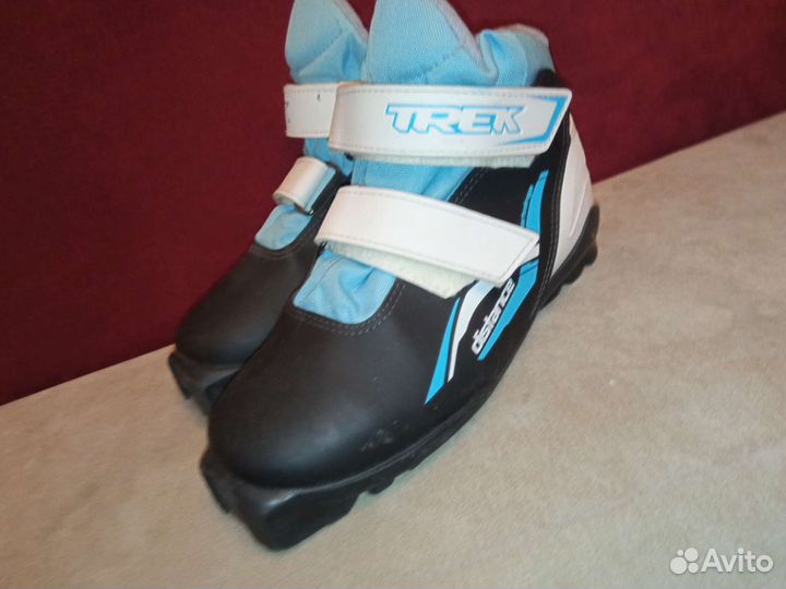 Лыжные ботинки