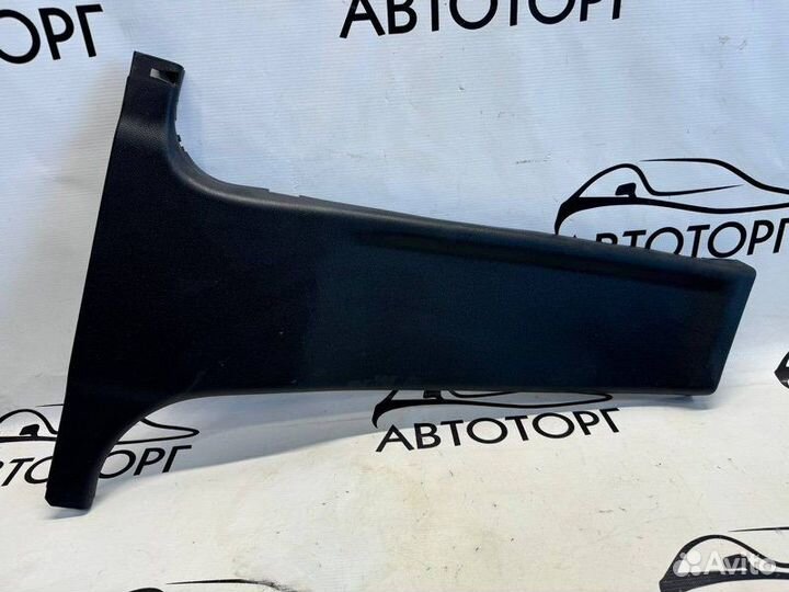 Обшивка стойки левая Mercedes-Benz Glk 350 X204