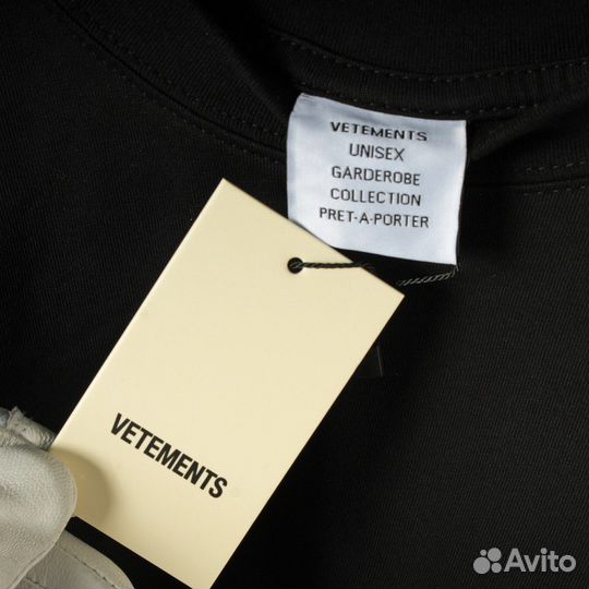 Футболка Vetements