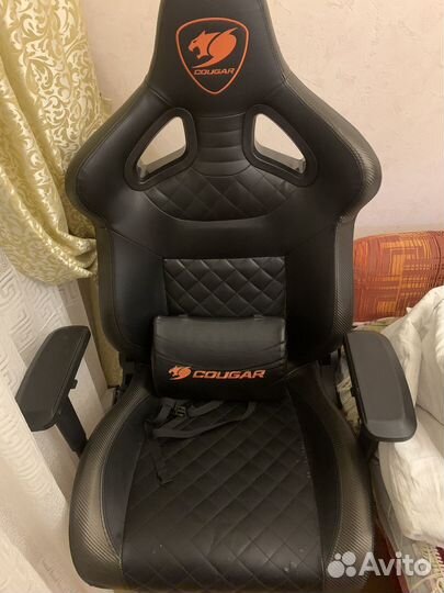 Кресло Cougar armor titan черное