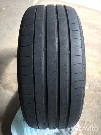 Yokohama Advan Sport V105 245/40 R20 99Y