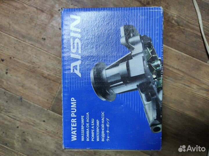 Помпа Aisin