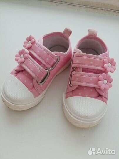 Кроссовки для девочки