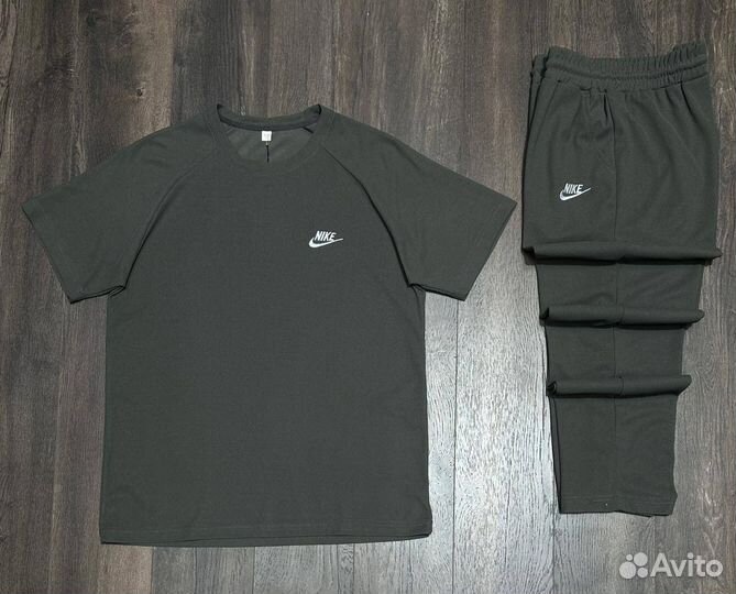 Спортивный костюм nike