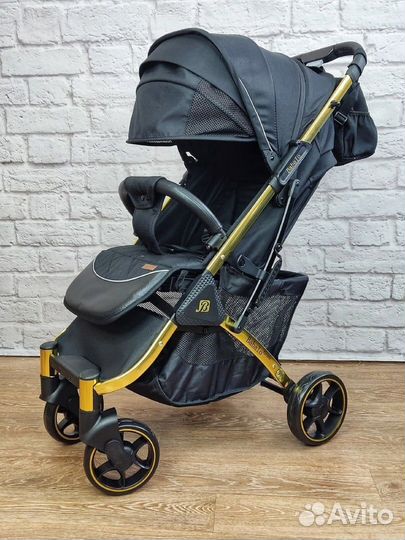 Складная прогулочная коляска