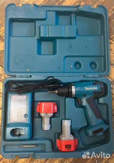 Шуруповерт Makita 6261D