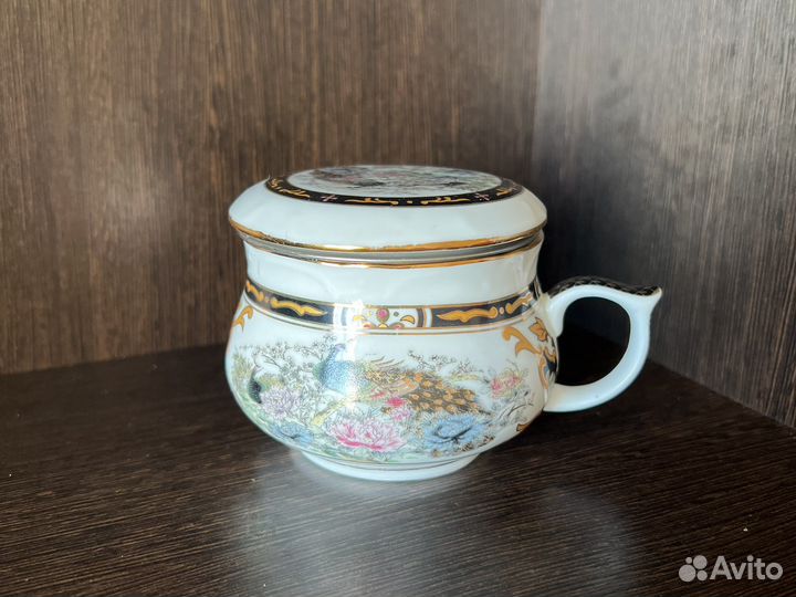 Фарфоровая чайная чашка