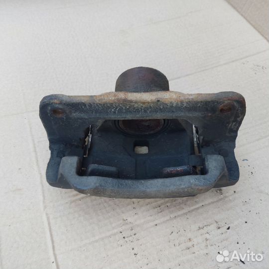 Суппорт тормозной передний правый мазда 6gh