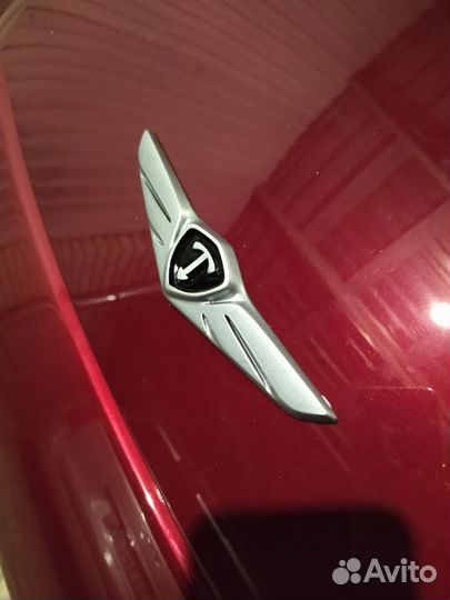 Эмблема Tiburon