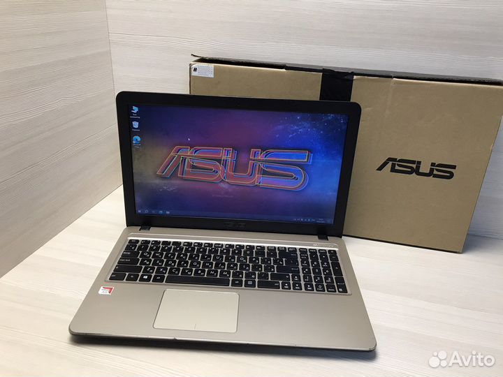 Симпатичный ноутбук asus с коробкой