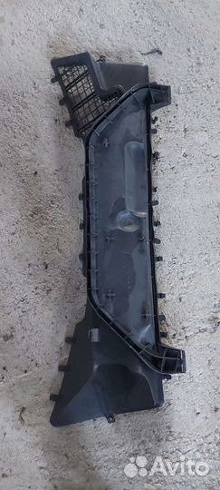 Воздухозаборник капота на Mercedes W210