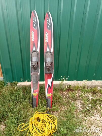 Водные лыжи