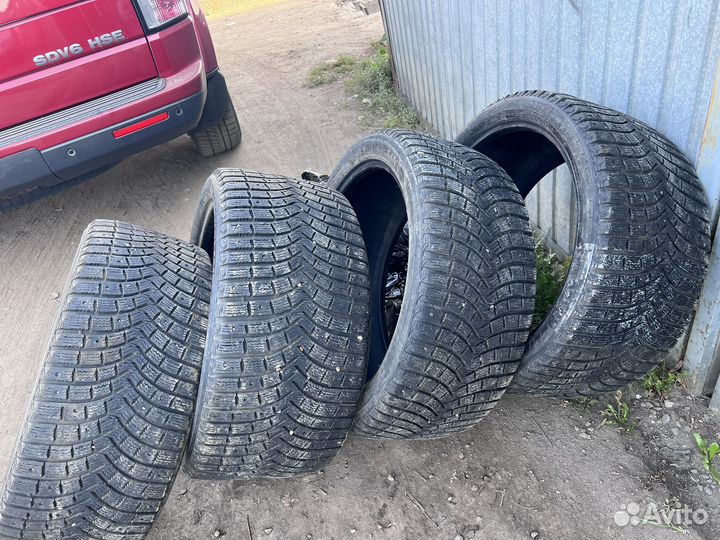 Michelin Latitude Alpin 265/40 R21 и 295/35 R21