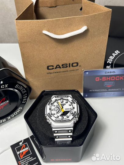 Часы Casio G-Shock GM-2100