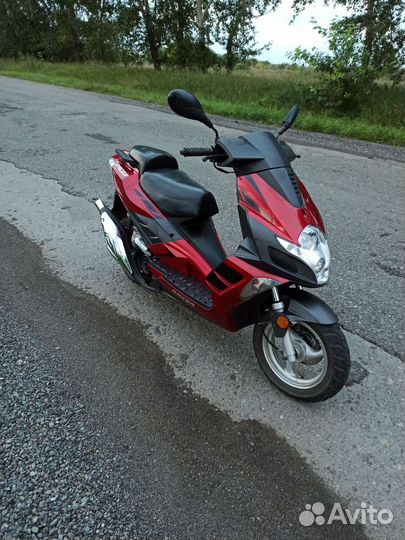 Скутер Racer Arrow